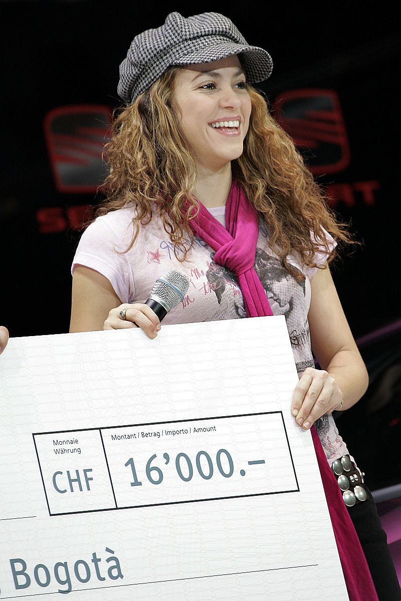 Shakira en el 77 Salón del Automóvil de Ginebra Shakira en el 77 Salón del Automóvil de Ginebra