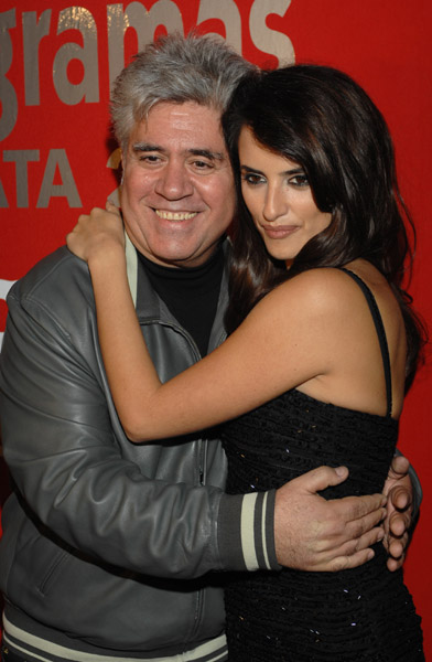 Penélope Cruz junto a Pedro Almodovar Penélope Cruz junto a Pedro Almodovar