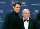 Federer junto al presidente de la FIFA